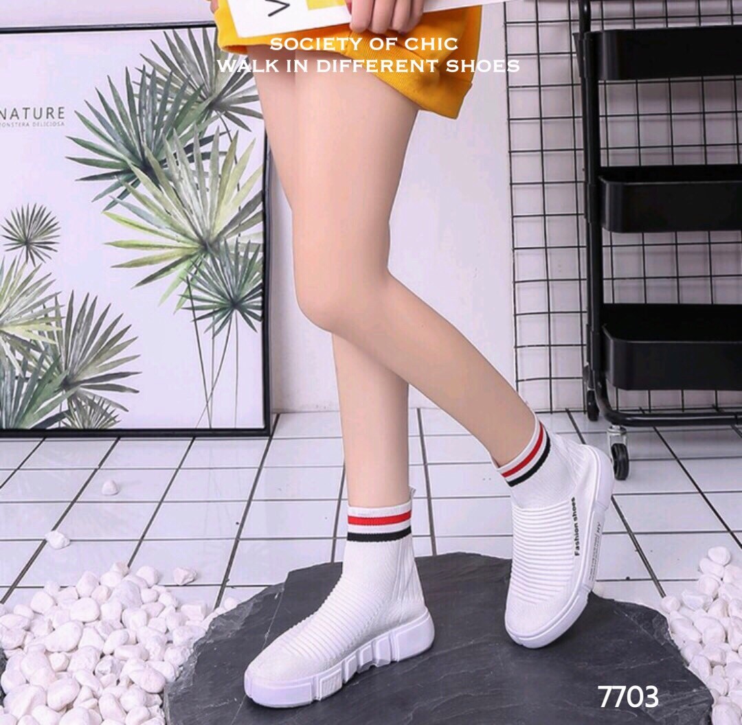 รองเท้าผ้าใบทรงถุงเท้าสไตล์ Off White (สีดำ)