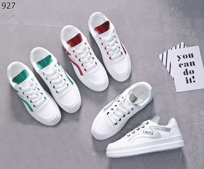 รองเท้าผ้าใบทรง Sport Girlแต่งลายแฟชั่น (สีเงิน)