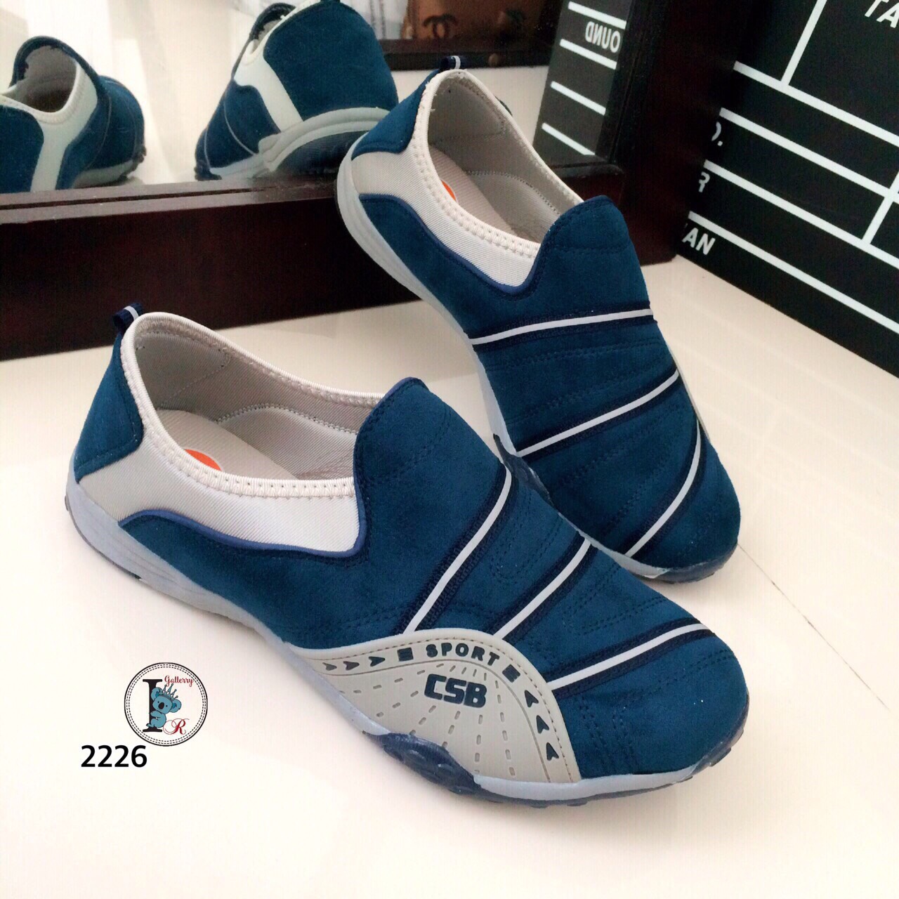 รองเท้าผ้าใบสุขภาพ CSB Two Tone (สีน้ำเงิน)