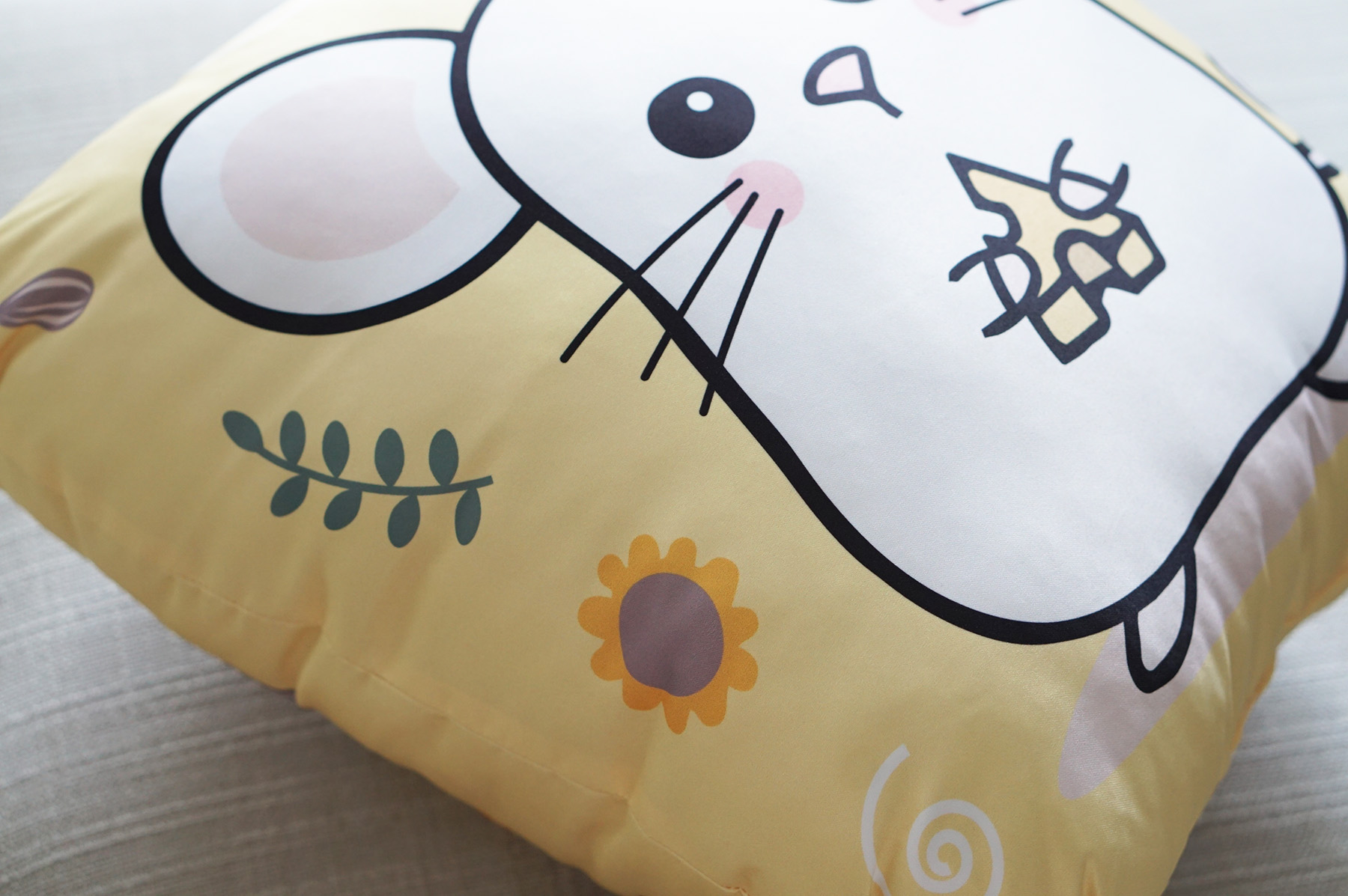 หมอนของขวัญพร้อมส่ง Baby Mouse - Yellow