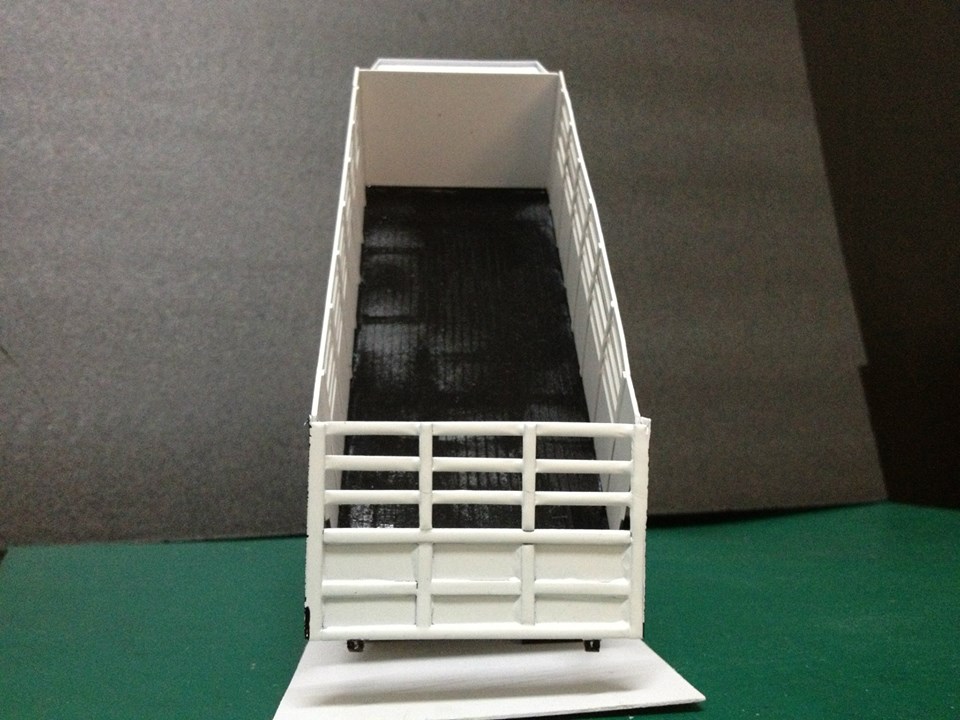 โมเดลรถขนดิน 10 ล้อ 1/32