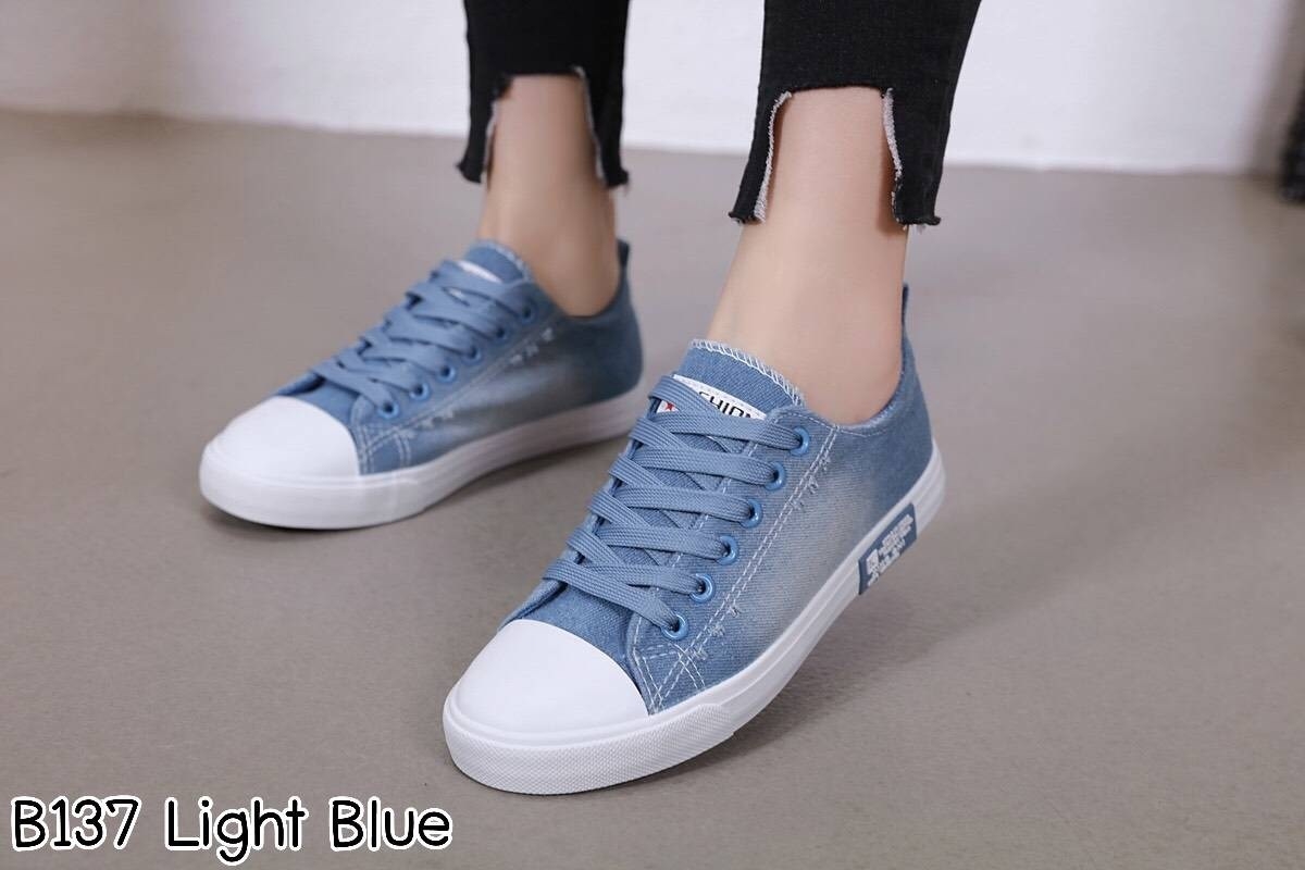 รองเท้าผ้าใบยีนส์ฟอก (สียีนส์อ่อน)