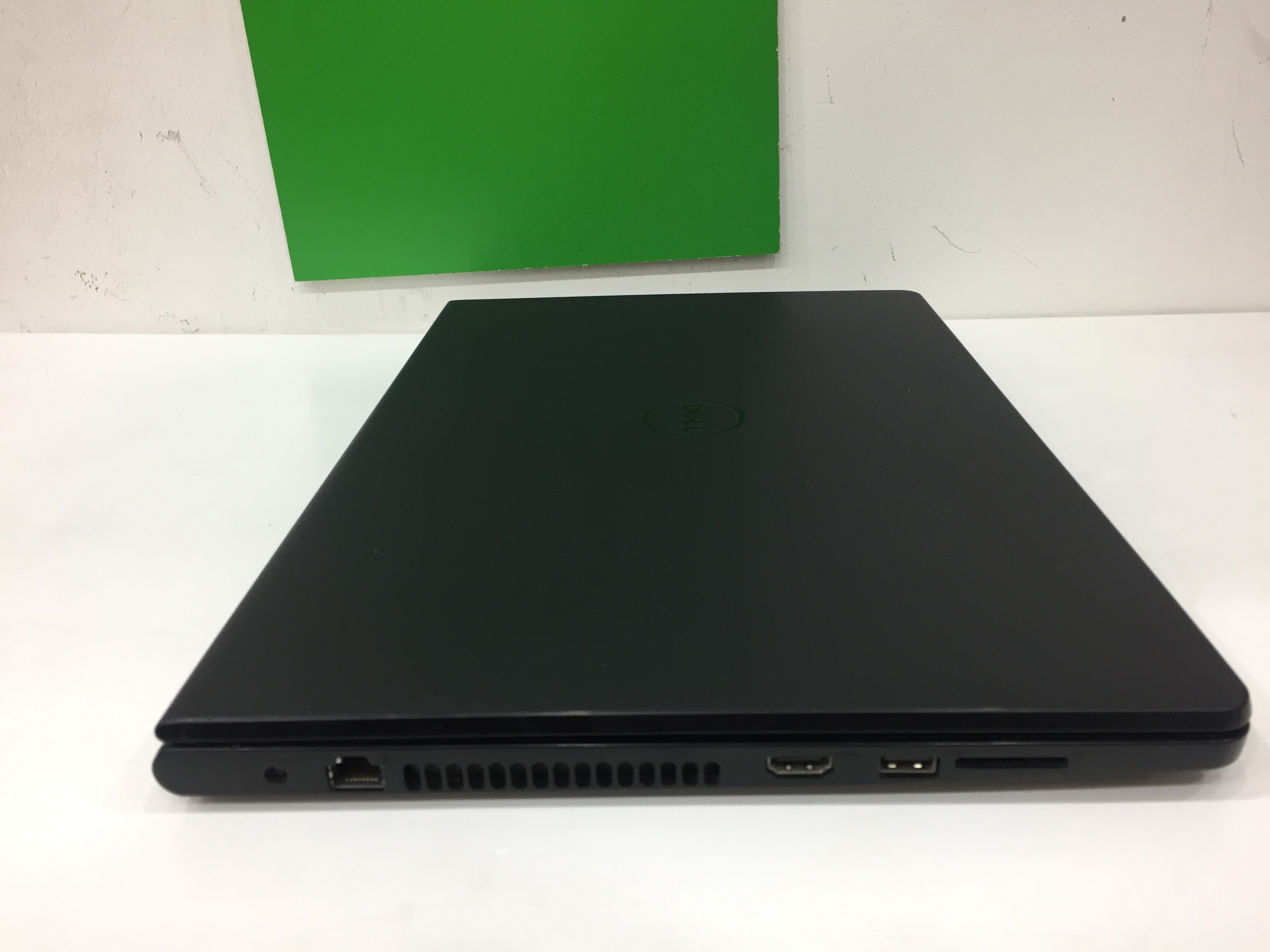 DELL Inspiron 3558