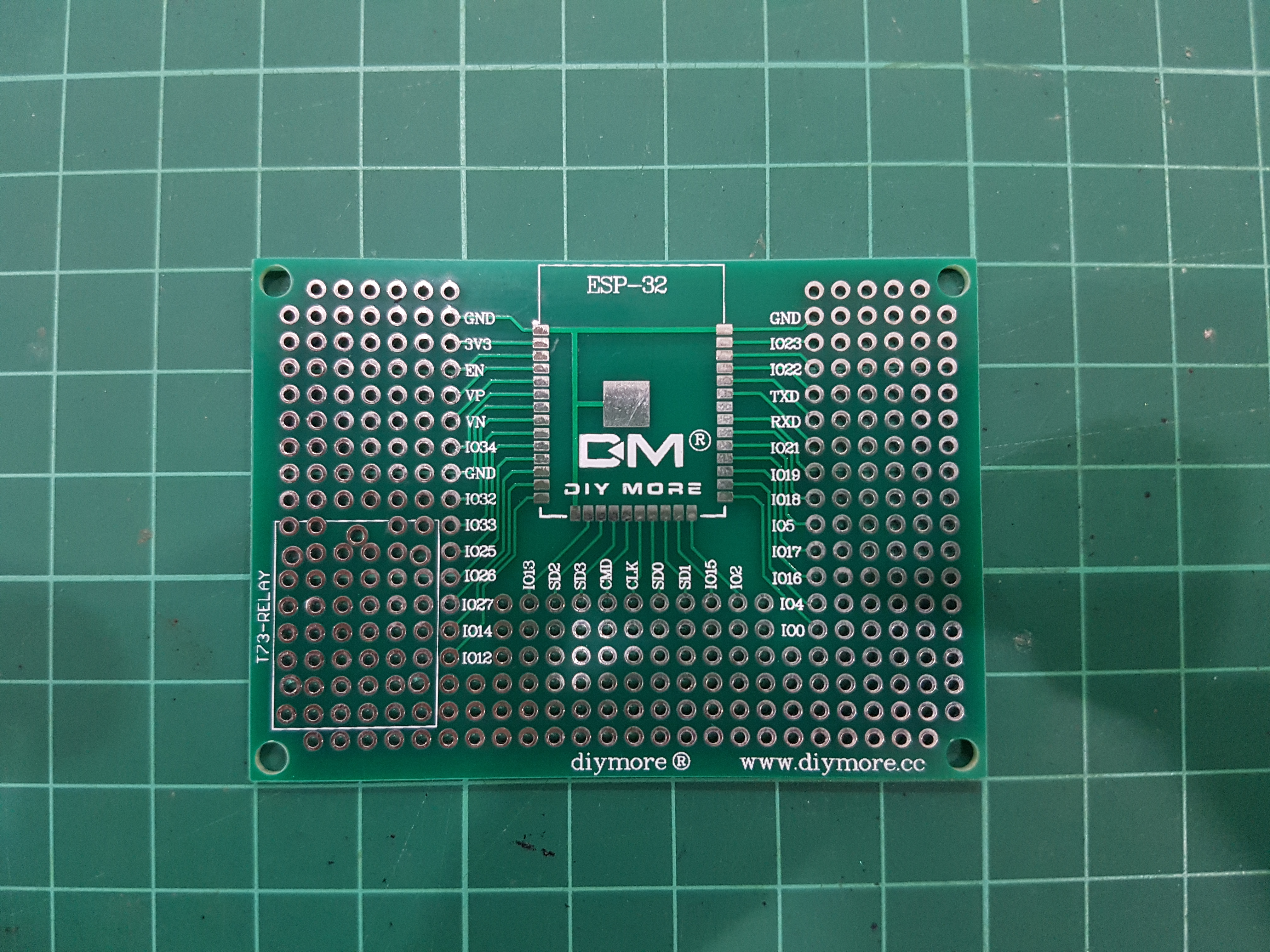 ESP32/8266 PCB Prototype