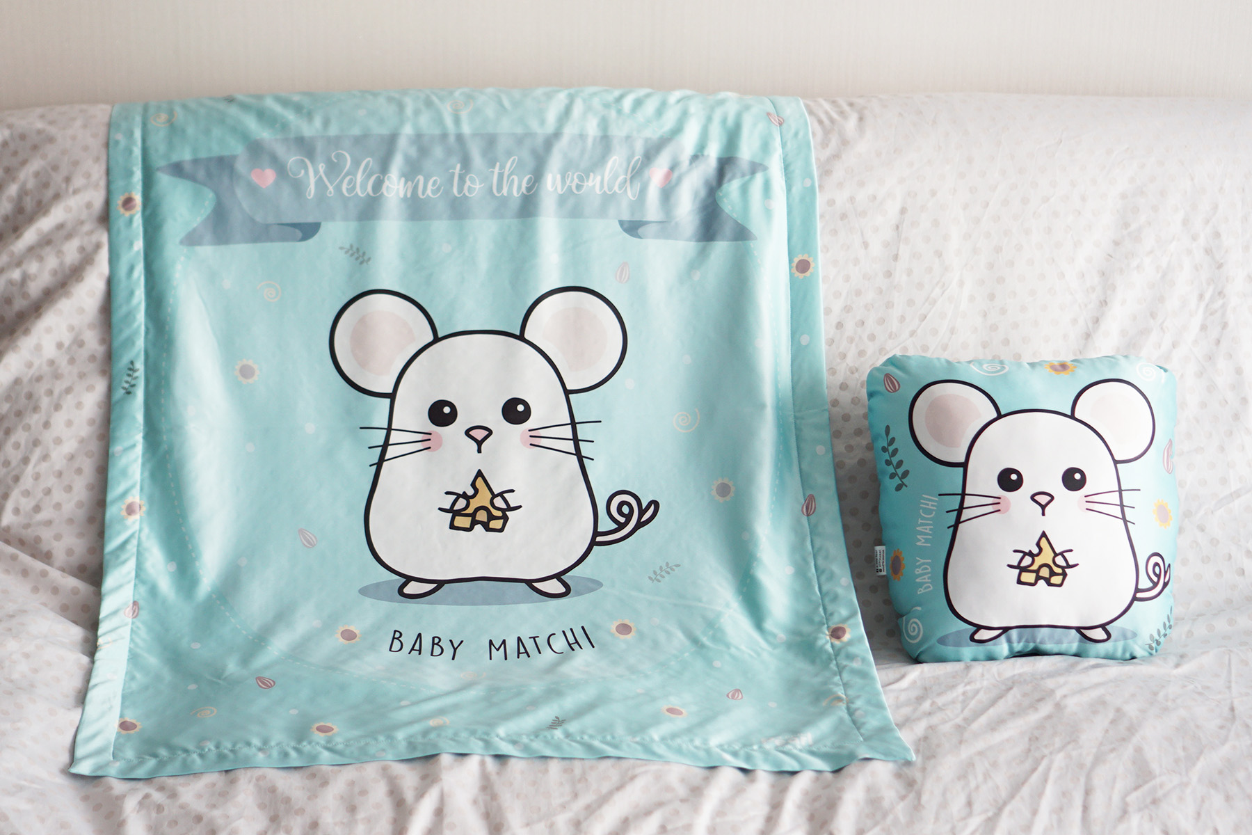 ชุดของขวัญเด็ก หมอนอิง 1 ใบ + ผ้าห่มขนาด 75x100cm ลายหนูสีมิ้นท์ - Mini Mouse - Mint
