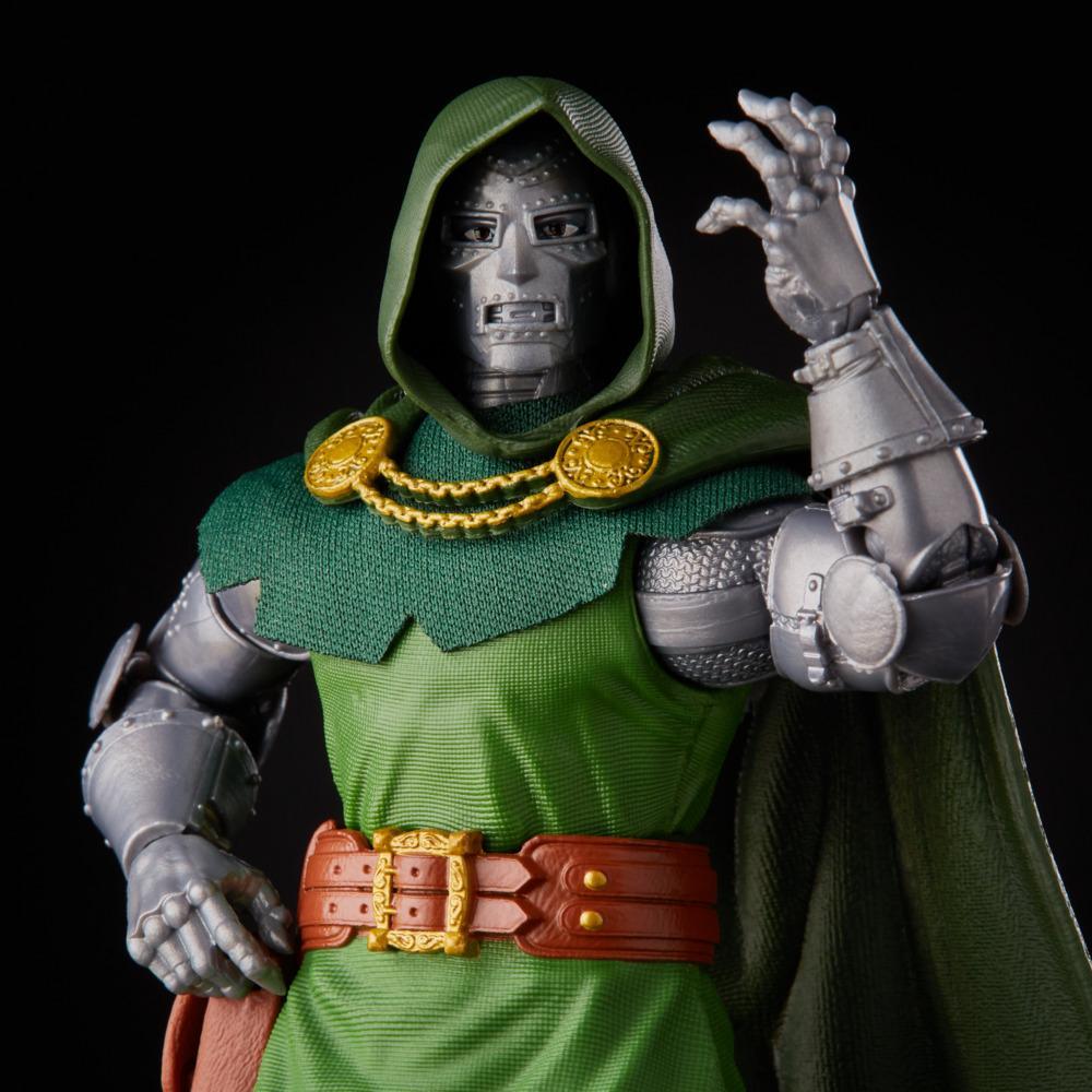 Hasbro Marvel Legends Series Vintage Fantastic Four Doctor Doom 6-Inch Action Figure ฮาสโบร มาร์เวล เลเจนด์ แฟนแทสติก โฟร์ หุ่นโมเดลฟิกเกอร์ ด็อกเตอร์ดูม วินเทจ ขนาด 6 นิ้ว ลิขสิทธิ์แท้