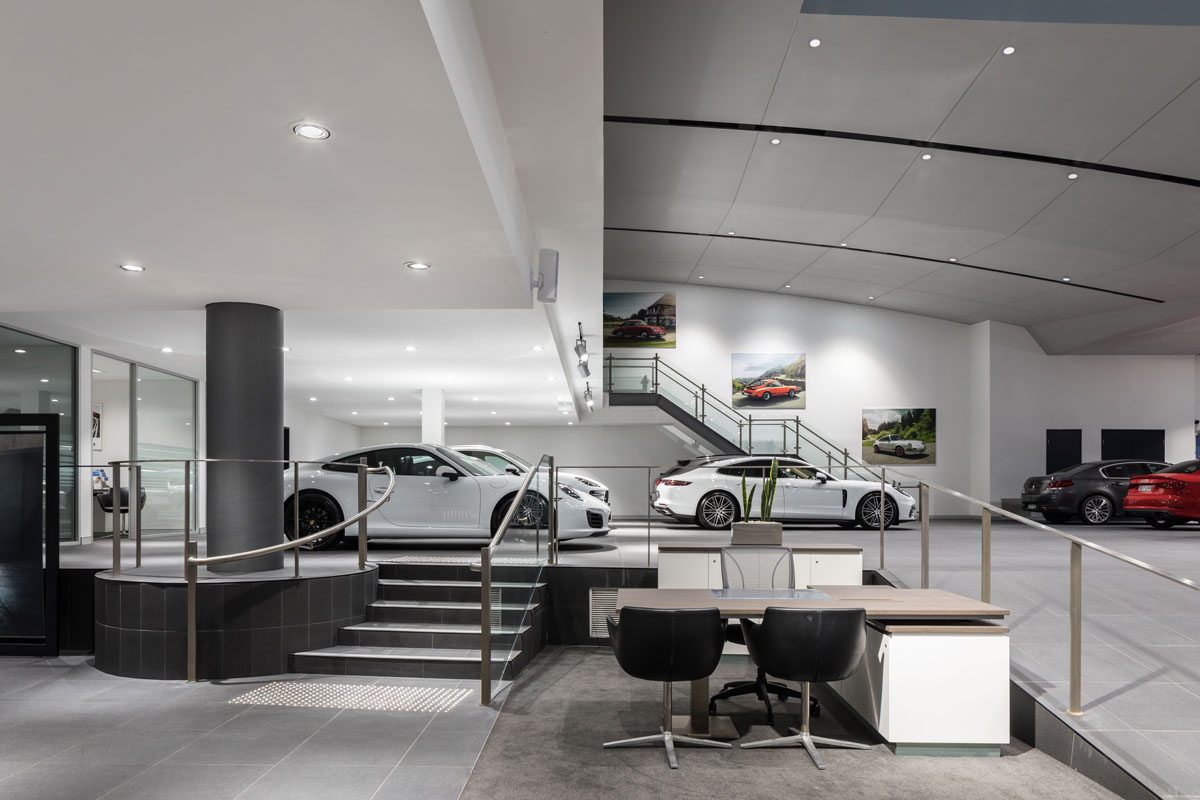 Looking to rent a car showroom with a car repair service center in Bangkok and other provinces in Thailand