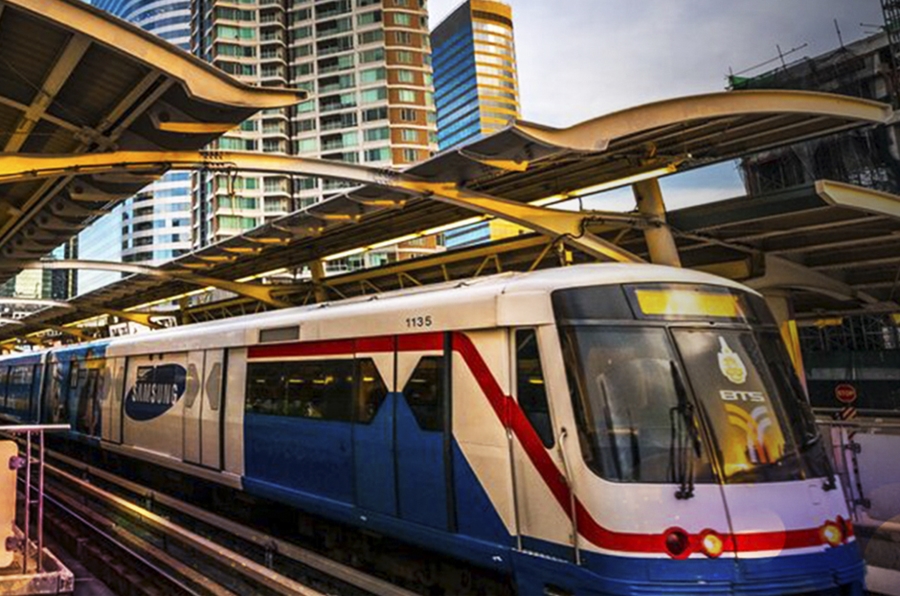 ให้เช่าอาคารโรงแรมขนาด 77 ห้อง ติดถนนสุรวงศ์ ใกล้ซอยธนิยะ 400 เมตร ใกล้รถไฟฟ้า MRT สามย่าน 550 เมตร และ BTS ศาลาแดง 650 เมตร