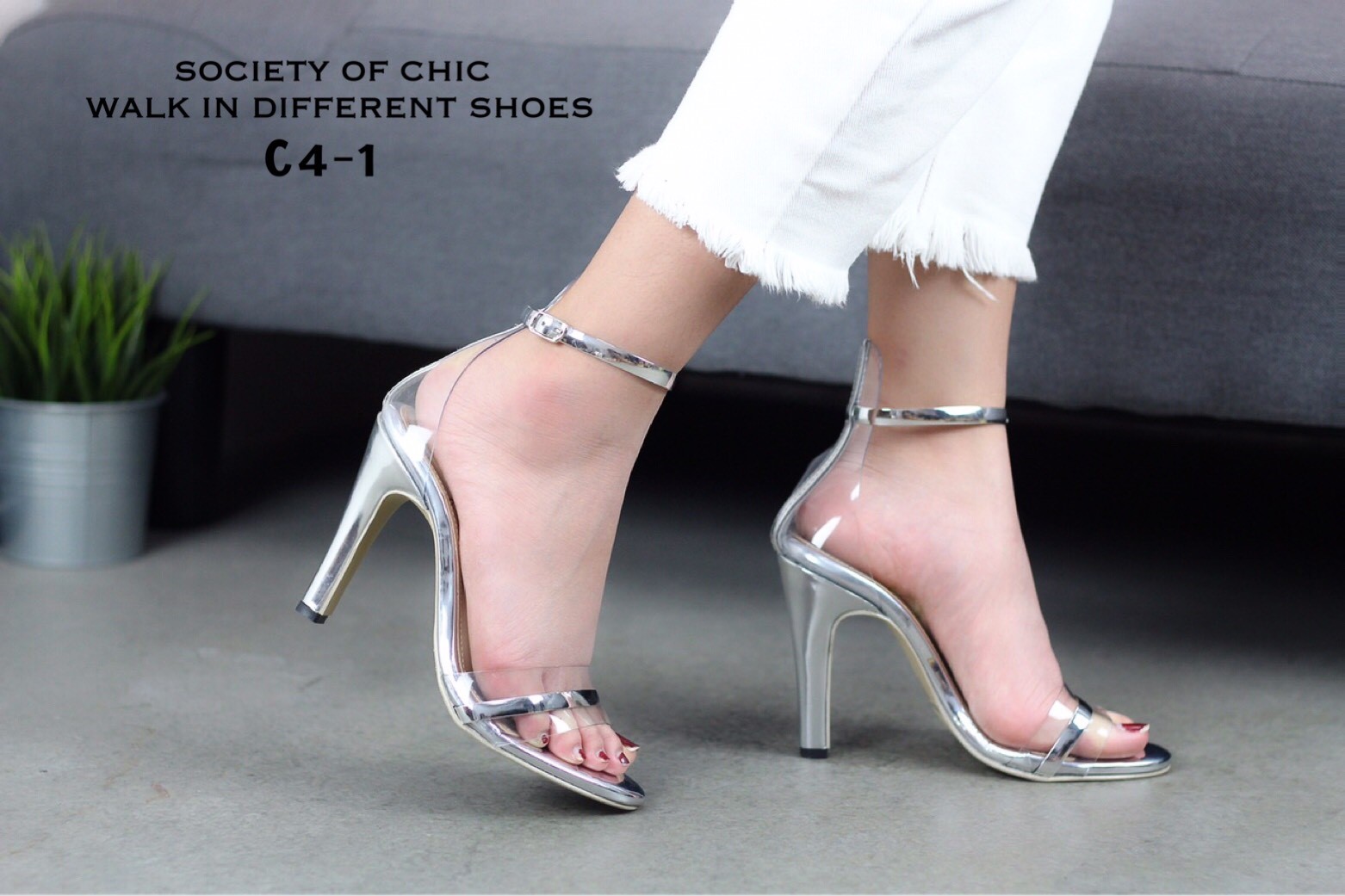 รองเท้าส้นสูง Style Christian Louboutin (สีเงิน)