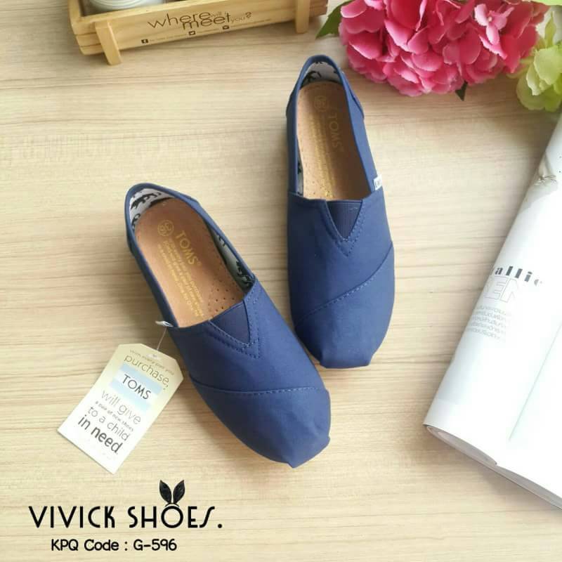 รองเท้า TOMS (6สี)