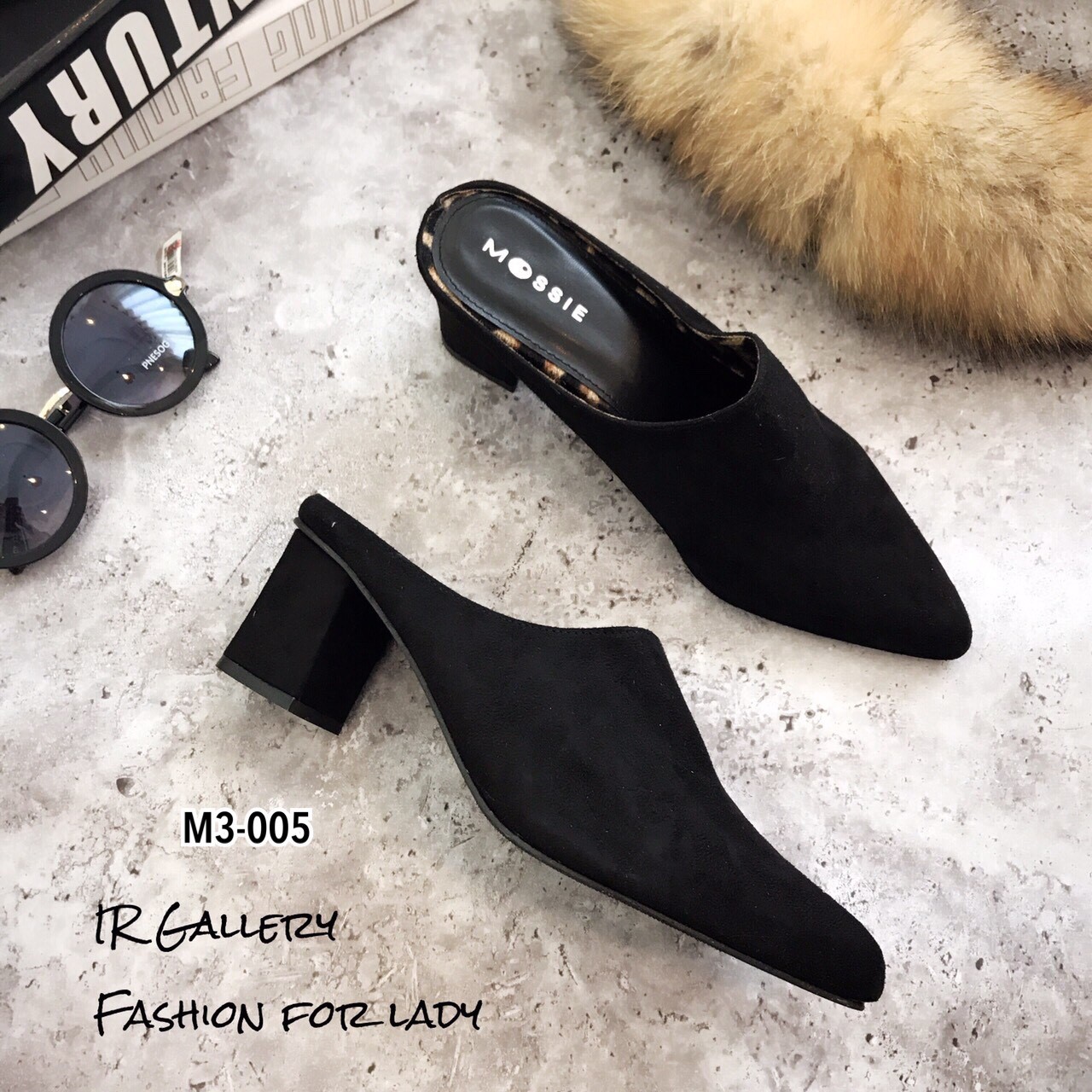 รองเท้าส้นตันแบบสวม (สีแทน)