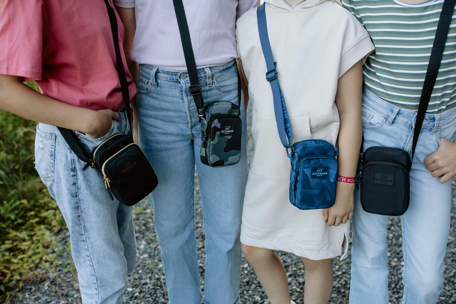 Crossbody bag - Blue Hearts