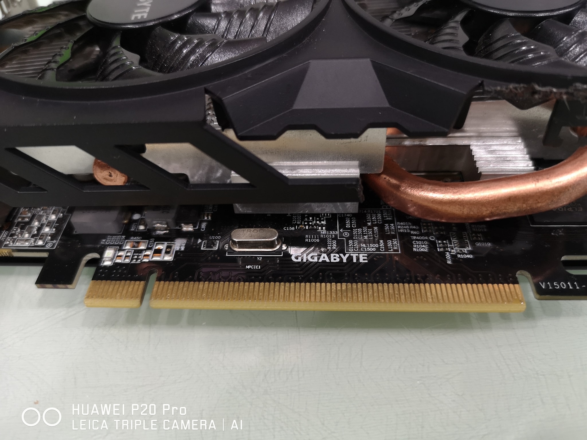 GIGABYTE R7 370 2GB. DDR-5 256Bit