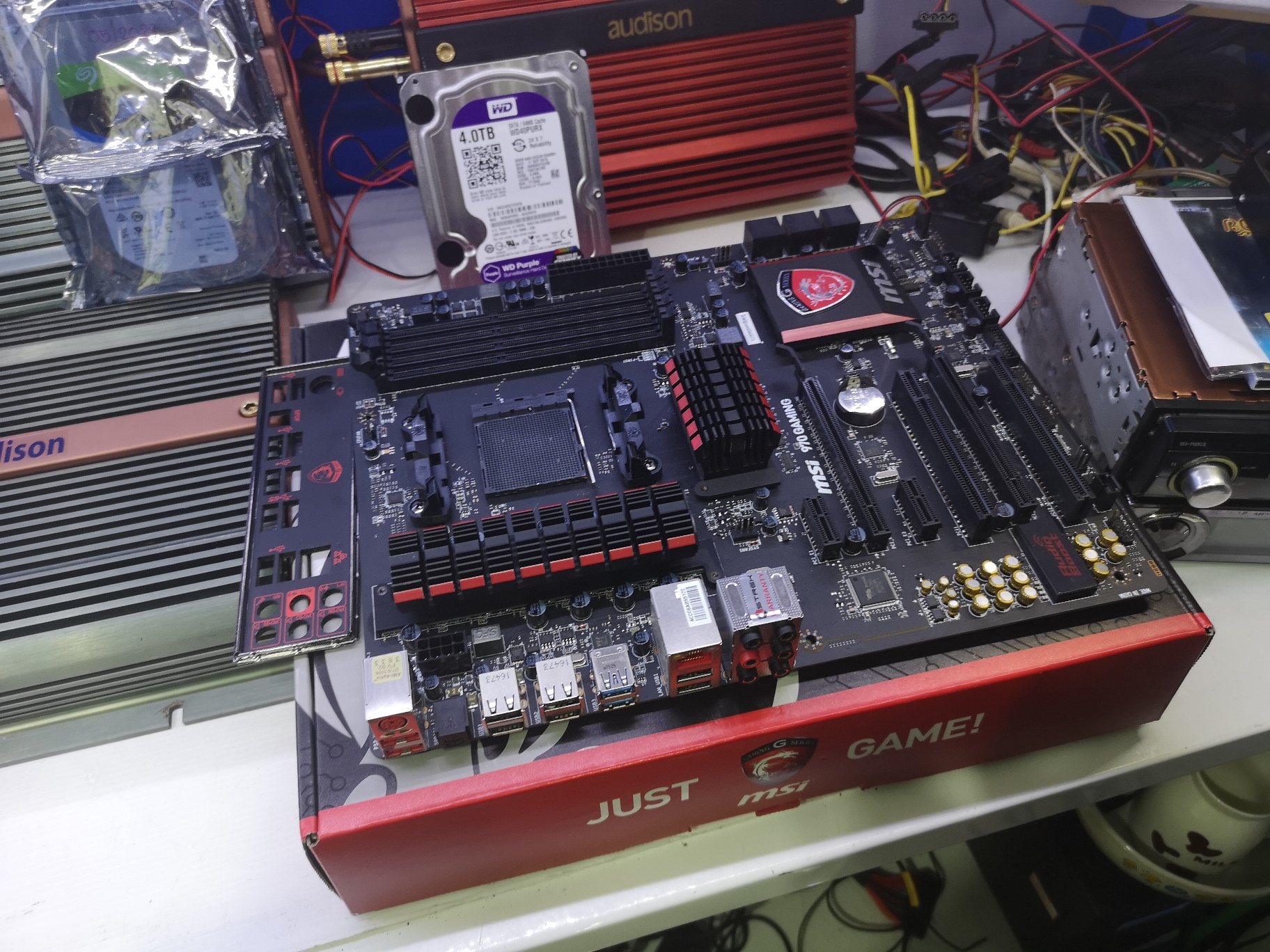 MSI 970 GAMING AM3+ Strek 01/2021