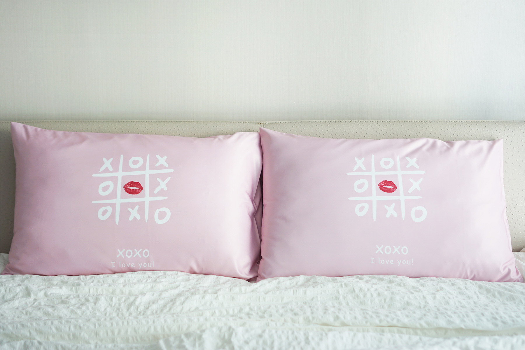 ปลอกหมอนคู่แบบพิมพ์สีเต็มใบ พร้อมส่ง ลาย xoxo - Pink