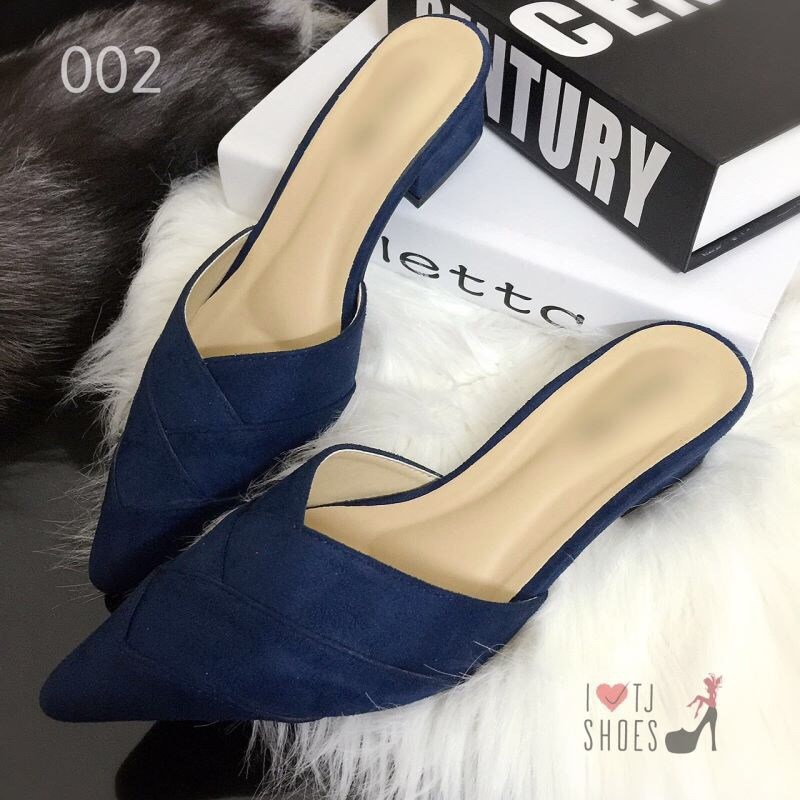 พร้อมส่ง : รองเท้าหัวแหลมผ้าสักหลาด (สีน้ำเงิน)