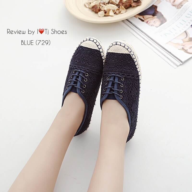 รองเท้าผ้าใบลูกไม้สไตล์วินเทจ (สีกรม)