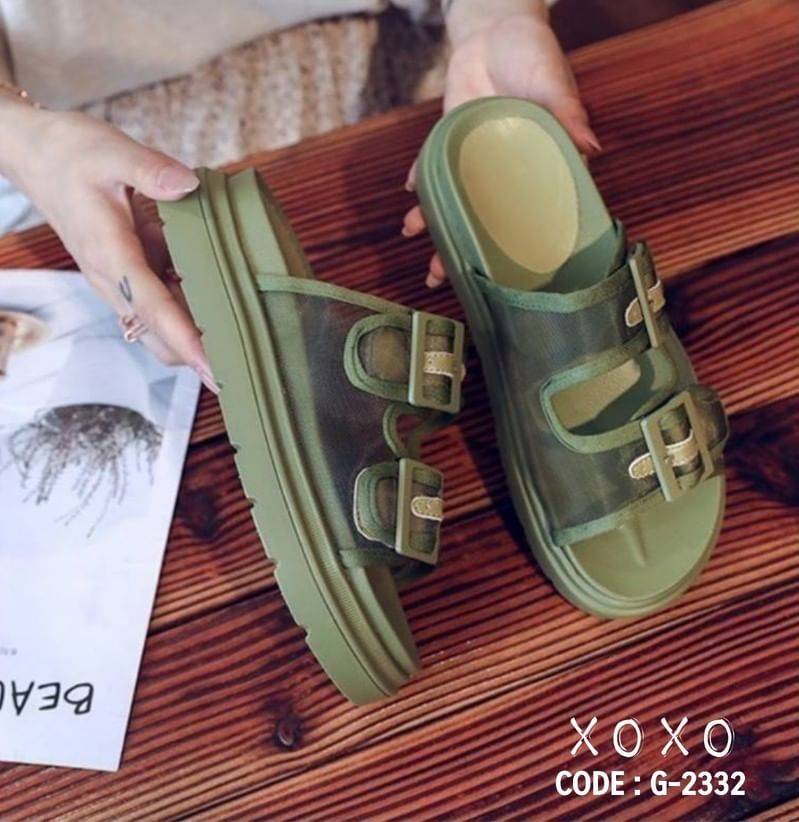 รองเท้าแตะตาข่ายแต่งเข็มขัด (สีครีม)