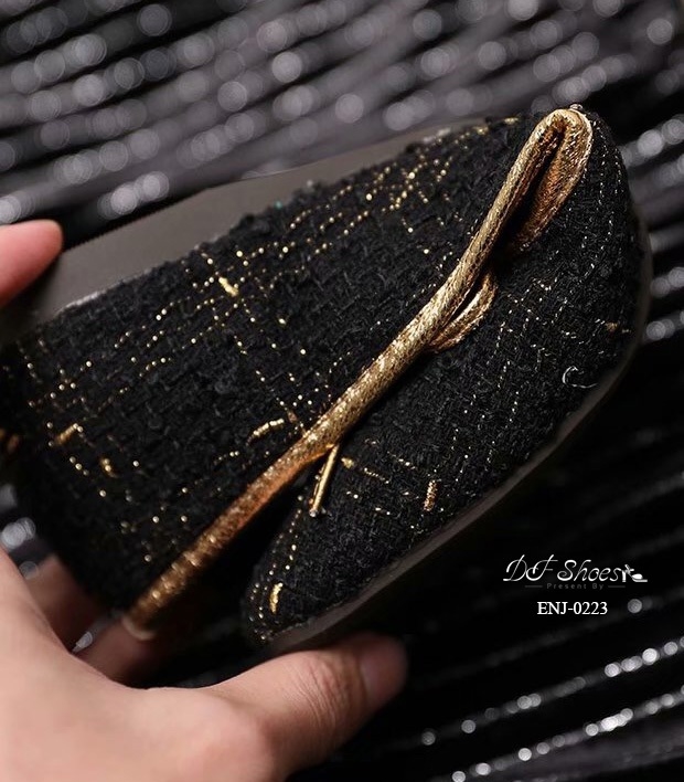 รองเท้าคัชูผ้าทวิตหัวมน (สีขาว)