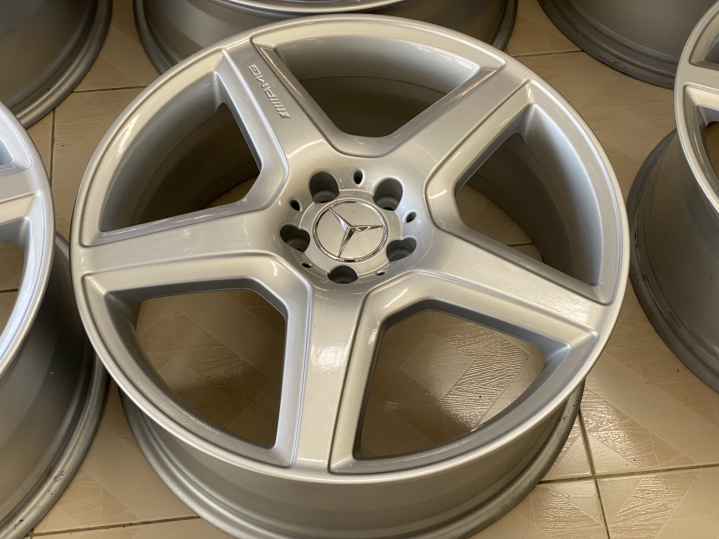 ล้อแท้ AMG ST3 NEW 20” w221