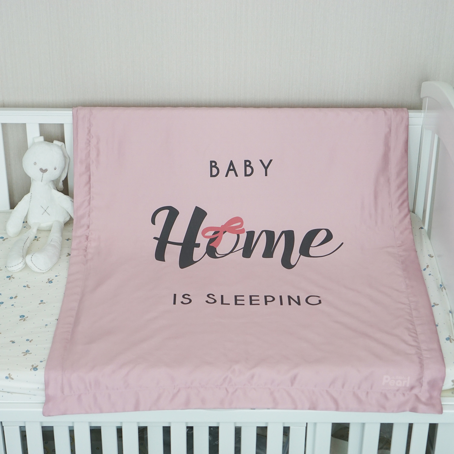 ผ้าห่ม สั่งทำใส่ชื่อ ลาย Minimal - Pink