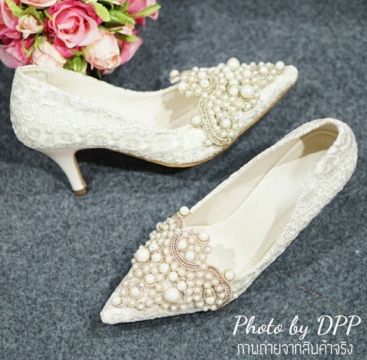 พร้อมส่ง : รองเท้าคัทชูลูกไม้ประดับมุข