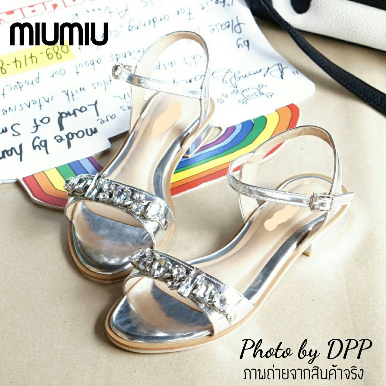 พร้อมส่ง : รองเท้าแตะเสริมส้นสไตล์ MIUMIU (สีเงิน)