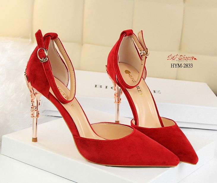 รองเท้าคัทชูส้นสูงแต่งส้นโลหะ (สีัเทา)