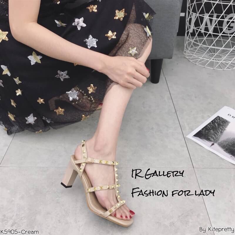 รองเท้า Style Valentino รัดส้น (สีชมพู)