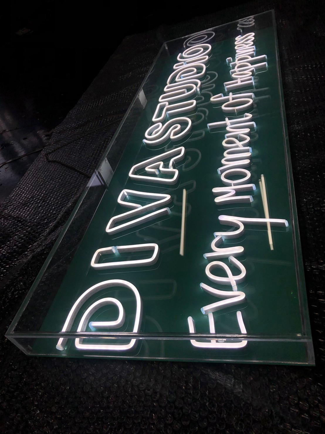 ป้ายไฟดัดนีออนไลท์