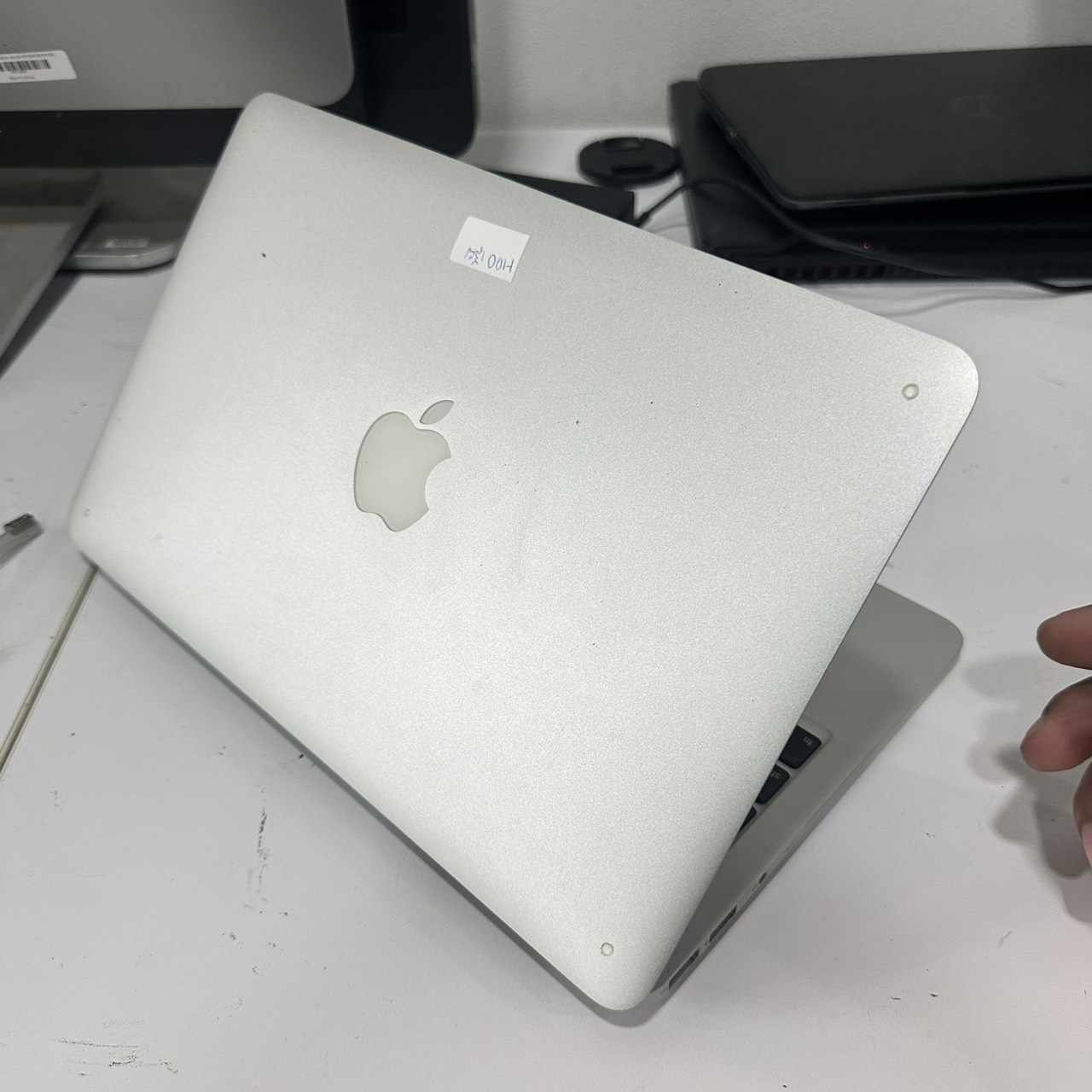 Macbook Air 11" Late 2010(Core2-U9600/4GB) ไม่มี HDD