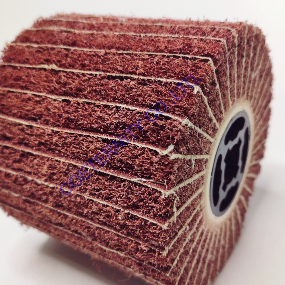 ลูกขัดสก็อตไบร์ทผสมผ้าทราย