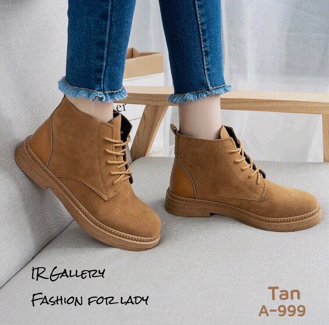 รองเท้าผ้าใบหนังกลับทรงหุ้มข้อ (สีน้ำตาล)