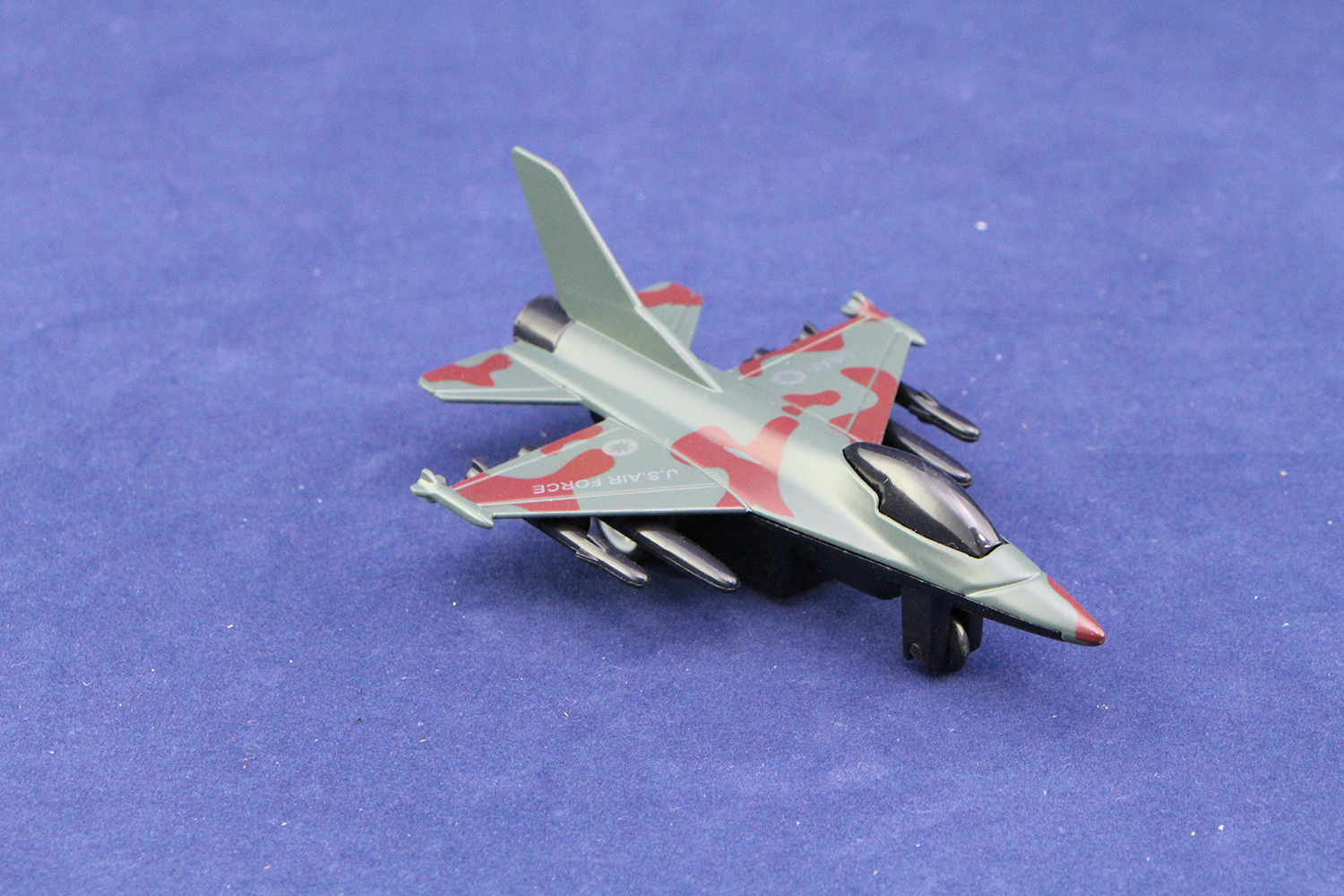 โมเดลเครื่องบินรบ General Dynamics F-16 Fighting Falcon (U.S. Air Force) สหรัฐอเมริกา สีเทาเข้ม