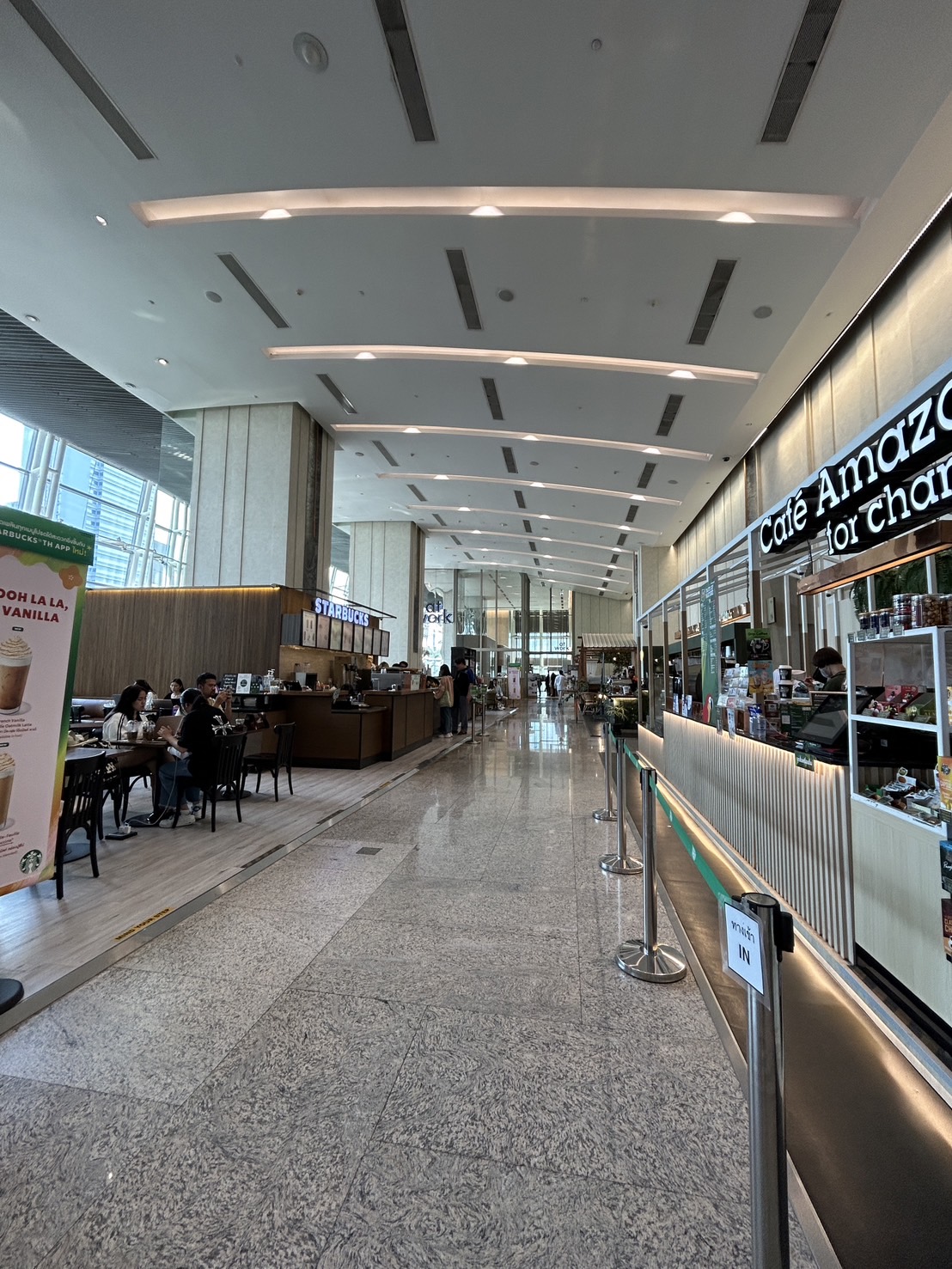 อาคารเซ็นทรัลเวิลด์ ออฟฟิศเศส (CentralwOrld Offices) สำนักงานให้เช่าใจกลางกรุงเทพฯ ติดห้างเซ็นทรัลเวิลด์ ราชดำริ ราชประสงค์ ปทุมวัน