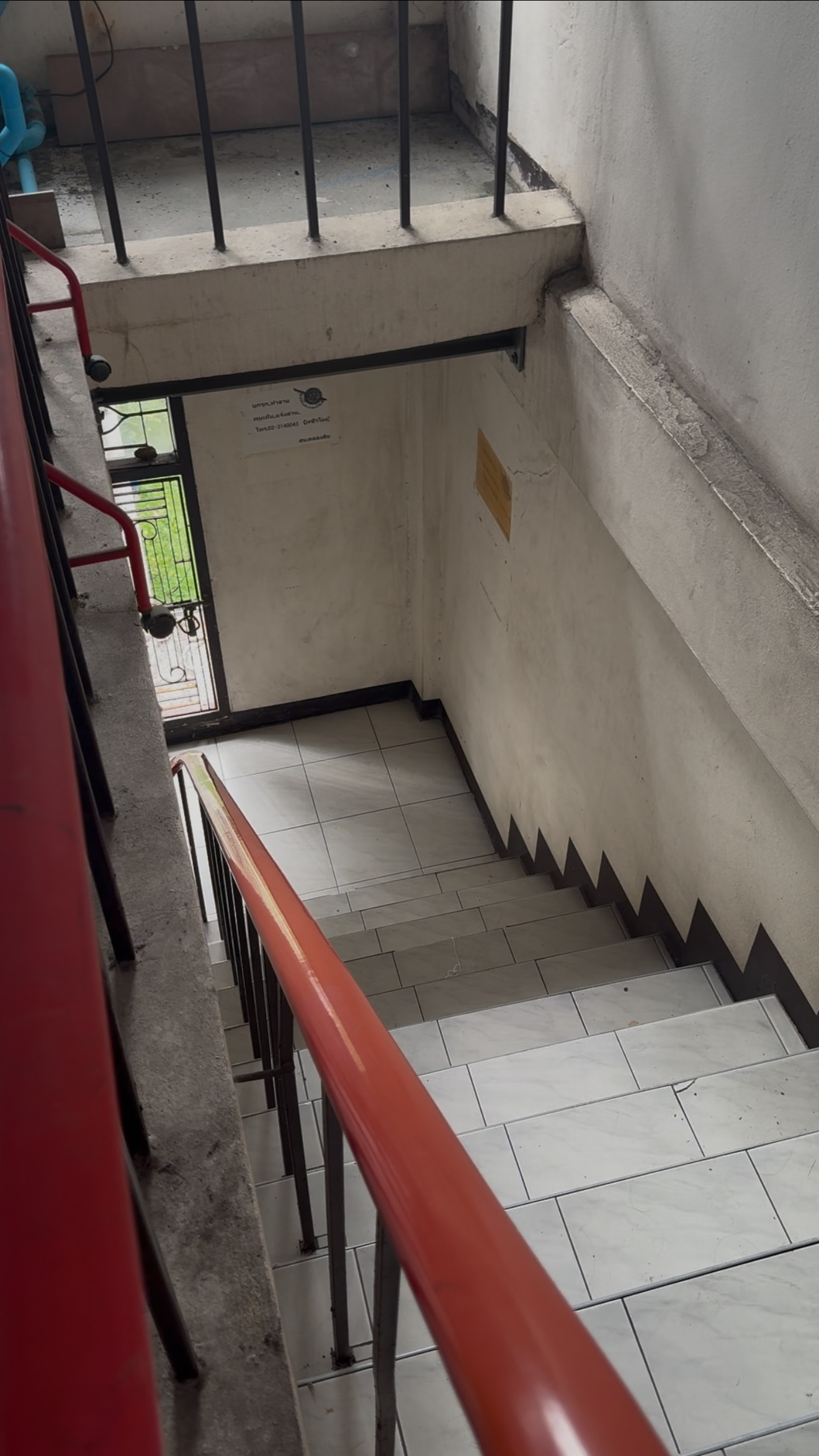 ขายอาคารเหมาะทำโฮสเทล ใกล้สถานีรถไฟฟ้า BTS พระโขนง เพียง 700 เมตร