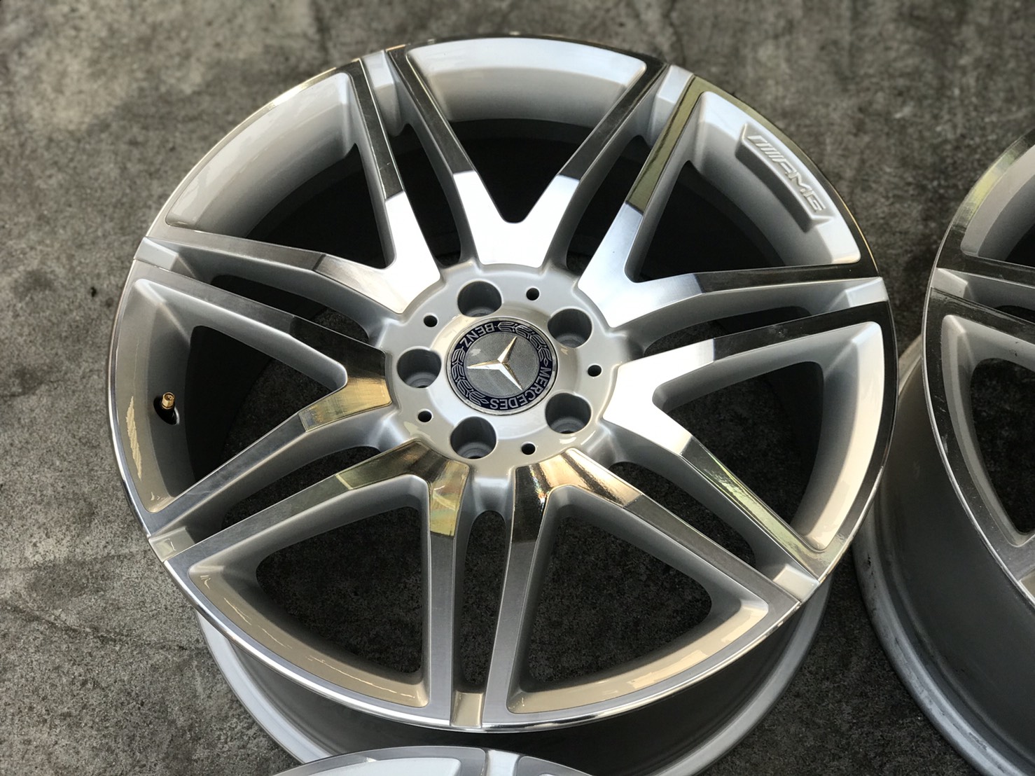 ล้อแท้ AMG Twin 7 Spoke 19" w212