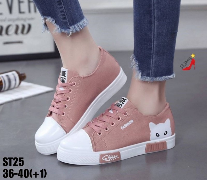 รองเท้าผ้าใบสกรีนลายน้องแมว (สีดำ)