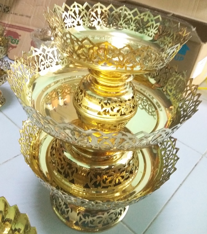 พานหนามเตย ทองเหลือง