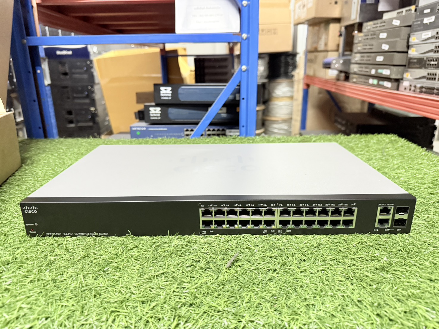 สวิตช์ Cisco SF200-24 24 Port 10/100 POE