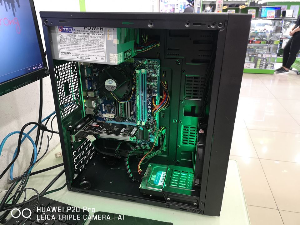 Q8200 RAM2 HDD320 GT210