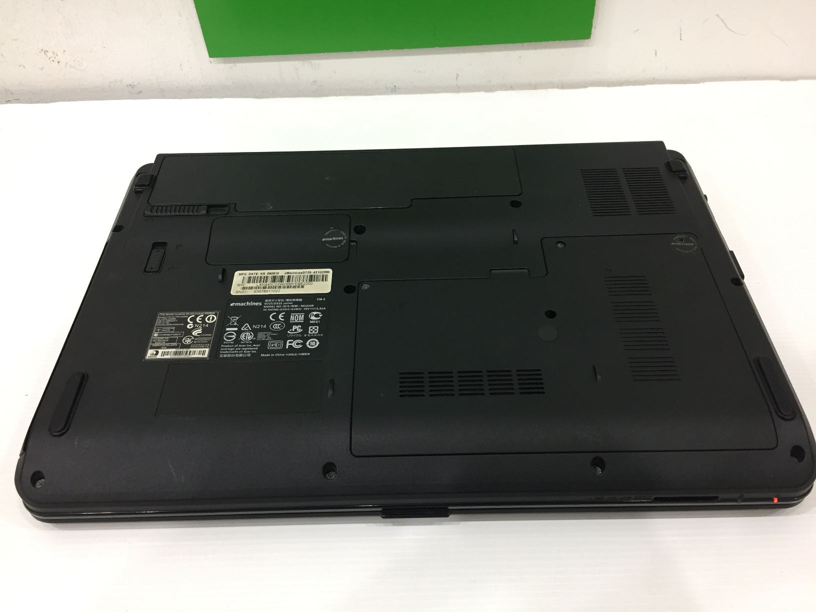 ACER eMachines D725