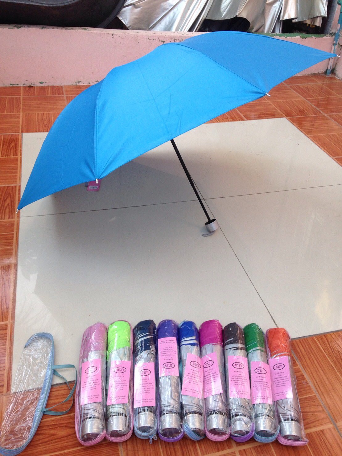 ร่มพับ3ตอนกระเป๋าแพค100คัน