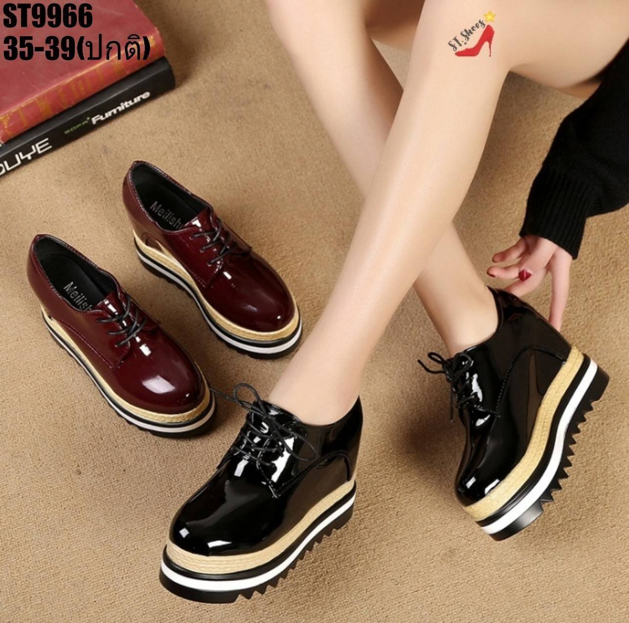 รองเท้าผ้าใบแต่งส้นทูโทน (สีเลือดหมู)