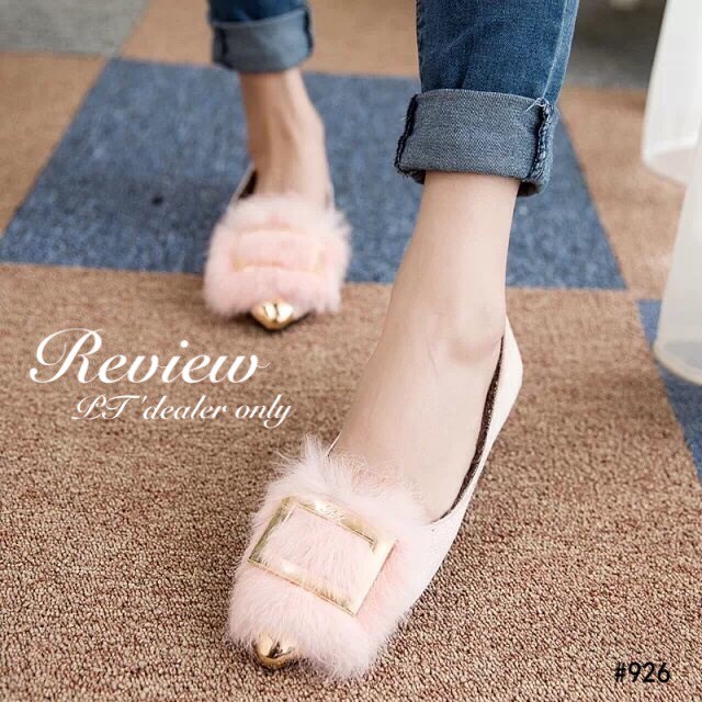 พร้อมส่ง : รองเท้า Roger Vivier ทรงหัวแหลม (สีชมพู)