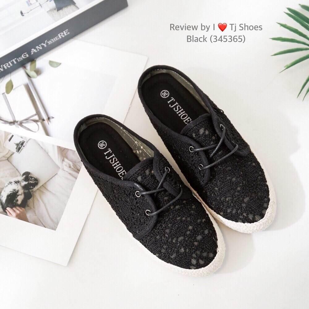 รองเท้าผ้าใบลูกไม้เปิดส้น (สีครีม)