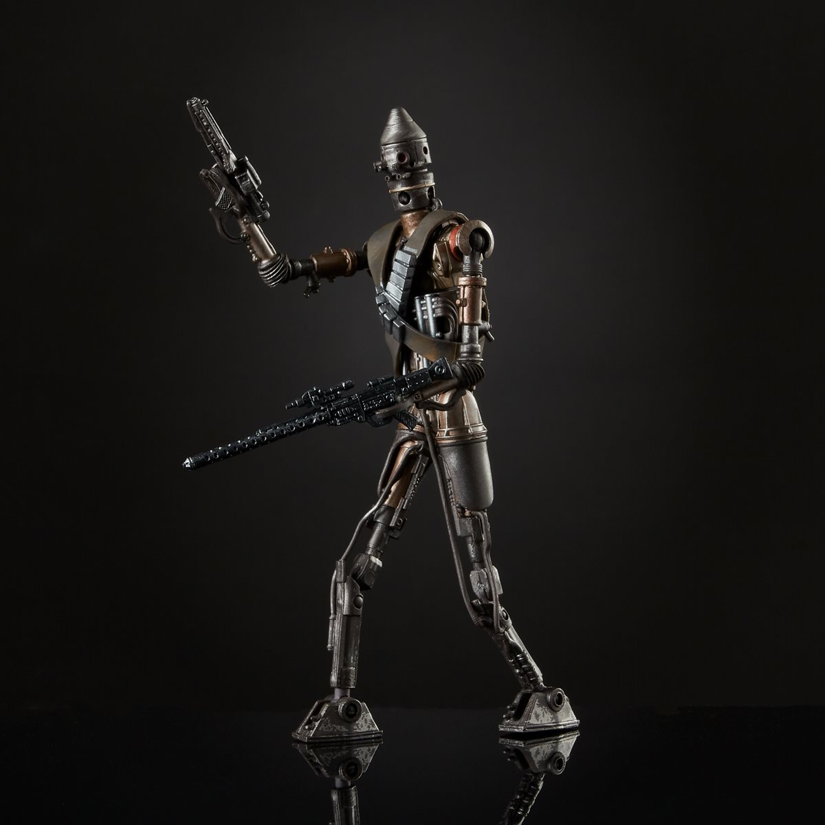 Hasbro Star Wars The Black Series IG-11 Droid 6-inch-scale Figure ฮาสโบร สตาร์ วอร์ส เดอะ แบล็ค ซีรีส์ หุ่นโมเดลฟิกเกอร์ หุ่นยนต์ไอจี-11 ขนาด 6 นิ้ว ลิขสิทธิ์แท้