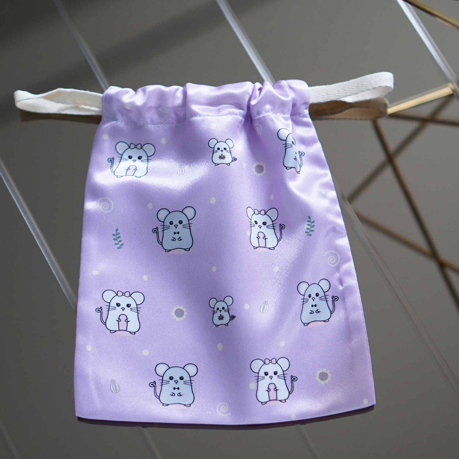 ผ้าคลุมให้นม สั่งทำใส่ชือ ลาย Mini Mouse - Lavender