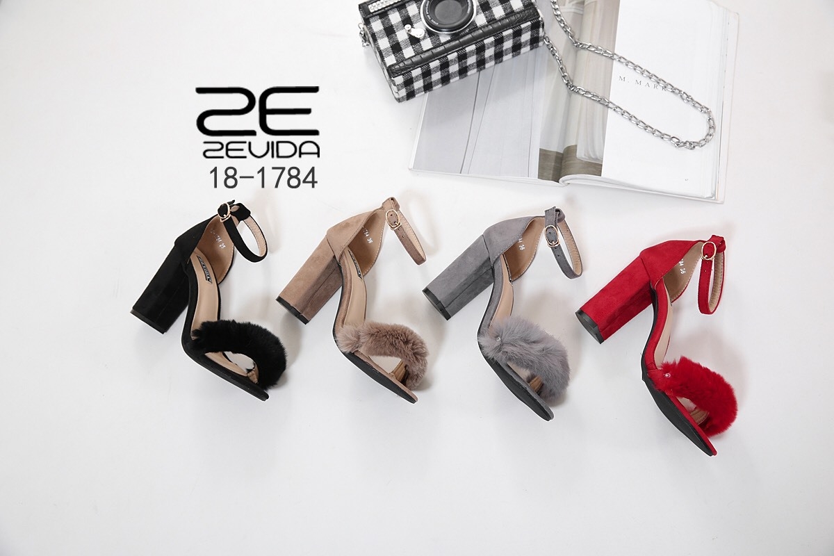 รองเท้าส้นตันแต่งขนเฟอ (สีแดง)