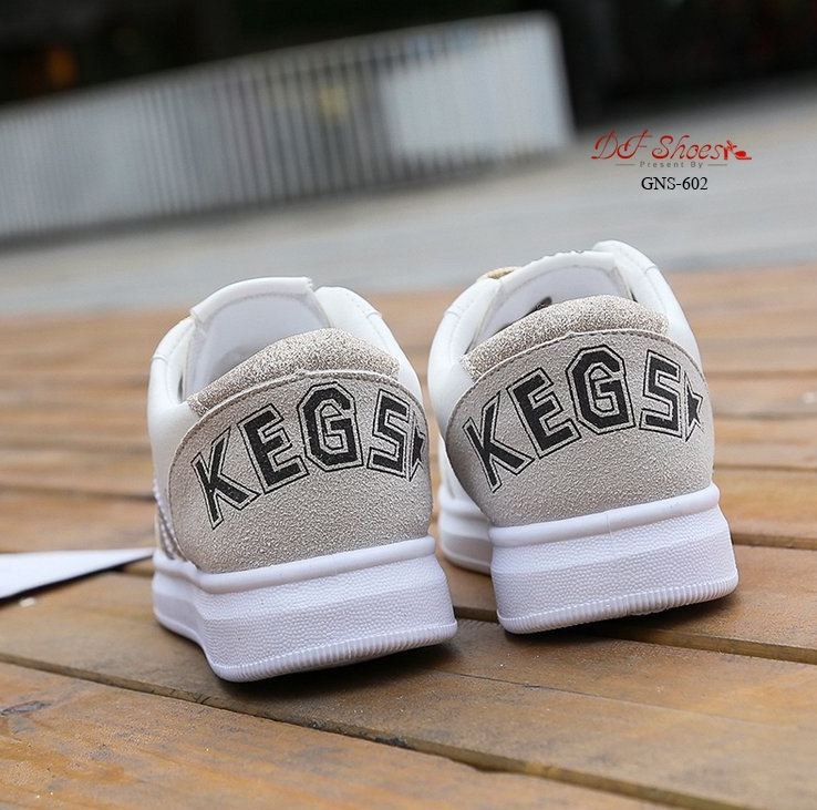 รองเท้าผ้าใบแต่งแถบกลิตเตอร์ (สีเทา)